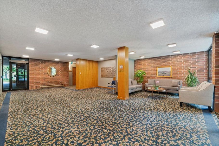 305 4101 Yew Street Vancouver, BC - 22