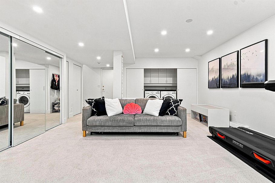 5723 Owl Court North Vancouver, BC - 29