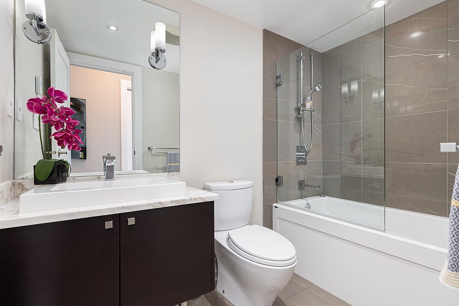 1001 1860 Robson Street Vancouver, BC - 18