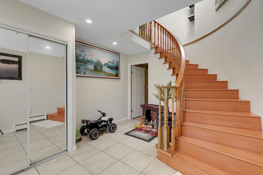 1457 E 18th Avenue Vancouver, BC - 5
