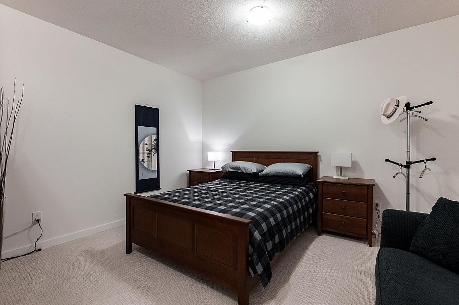 6230 Logan Lane Vancouver, BC - 27