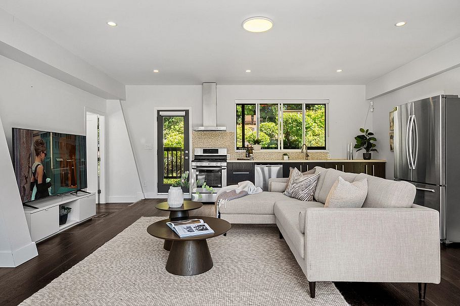 4066 Norwood Avenue North Vancouver, BC - 23