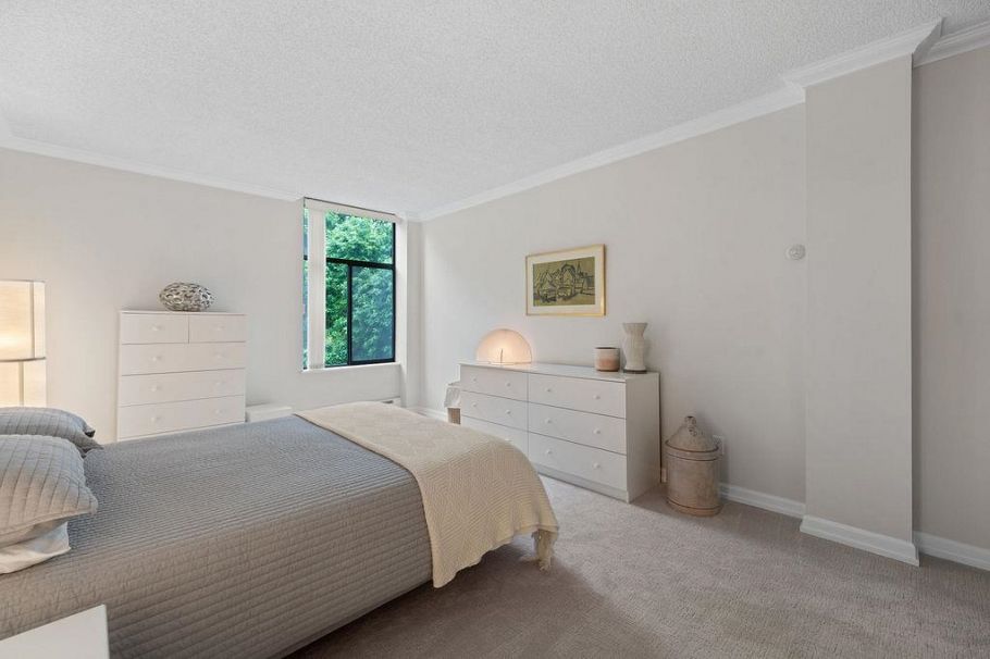305 4101 Yew Street Vancouver, BC - 16