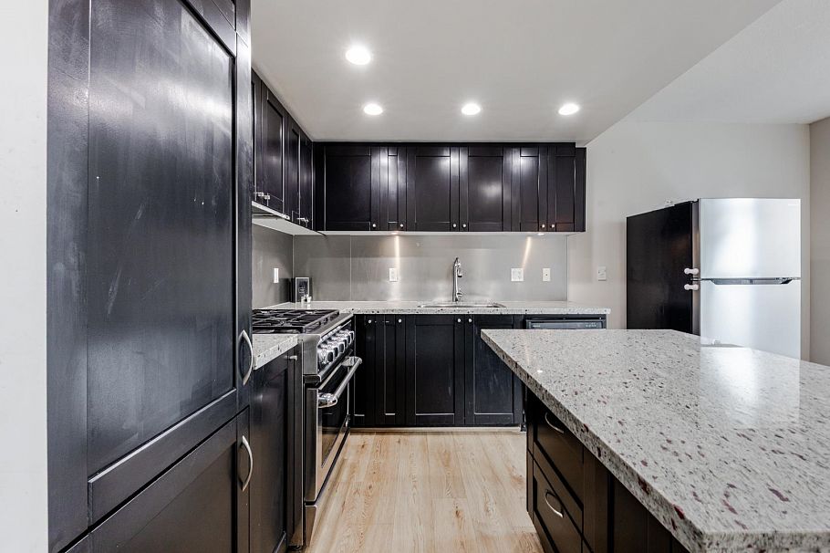 804 1133 Homer Street Vancouver, BC - 4