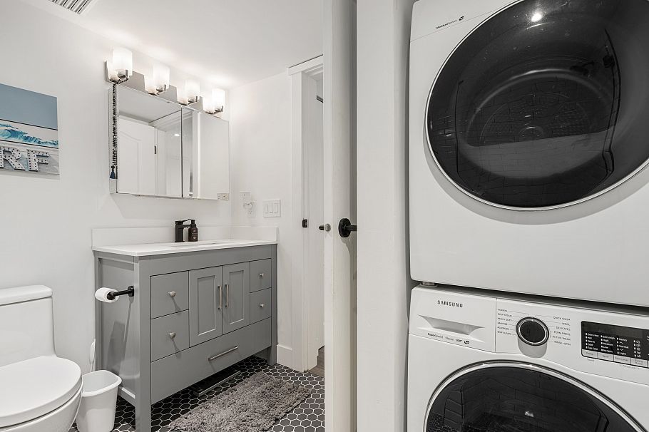 203 825 W 15th Avenue Vancouver, BC - 23