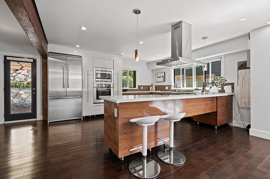 4066 Norwood Avenue North Vancouver, BC - 10