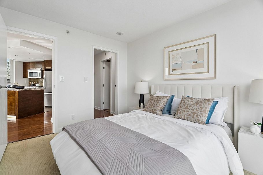 2106 918 Cooperage Way Vancouver, BC - 19