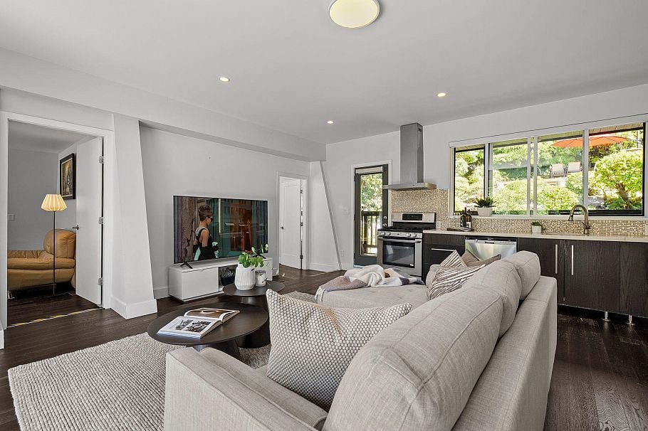 4066 Norwood Avenue North Vancouver, BC - 21