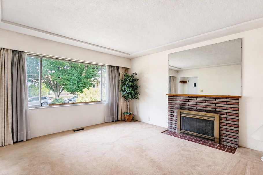 2748 E 6th Avenue Vancouver, BC - 5