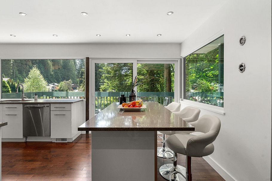 2086 Rivergrove Place North Vancouver, BC - 10