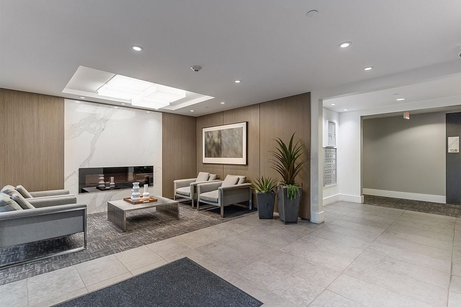 608 6677 Cambie Street Vancouver, BC - 32