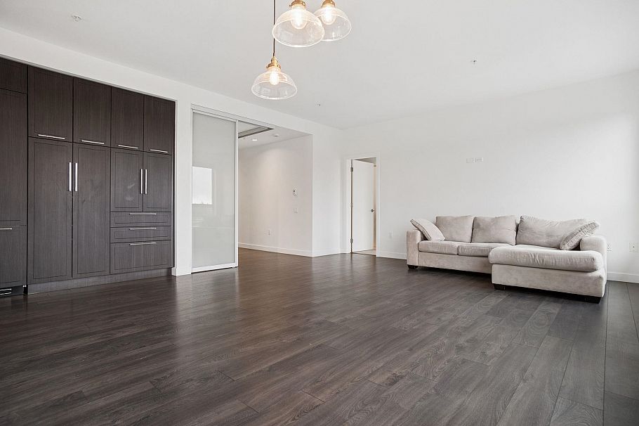 608 6677 Cambie Street Vancouver, BC - 2