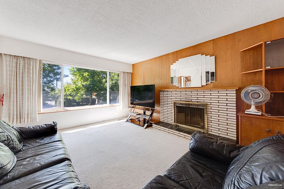 25 E 47th Avenue Vancouver, BC - 7