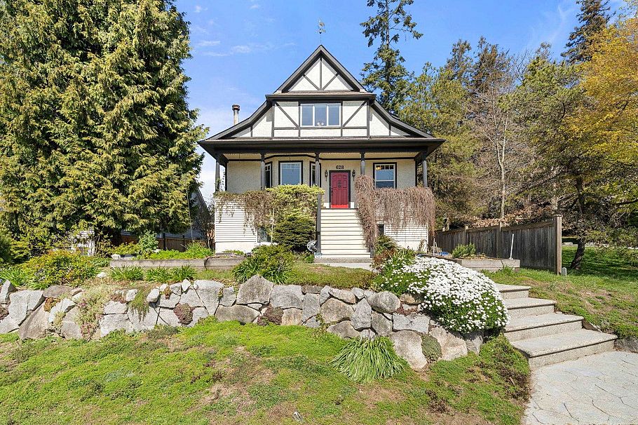 628 E 5th Street North Vancouver, BC - 39