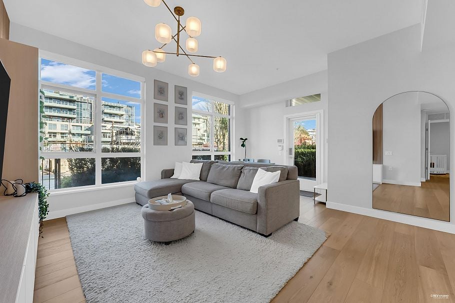 101 5007 Ash Street Vancouver, BC - 1