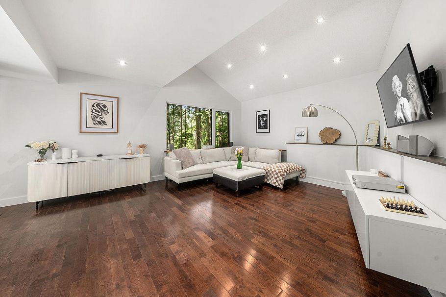 2086 Rivergrove Place North Vancouver, BC - 16