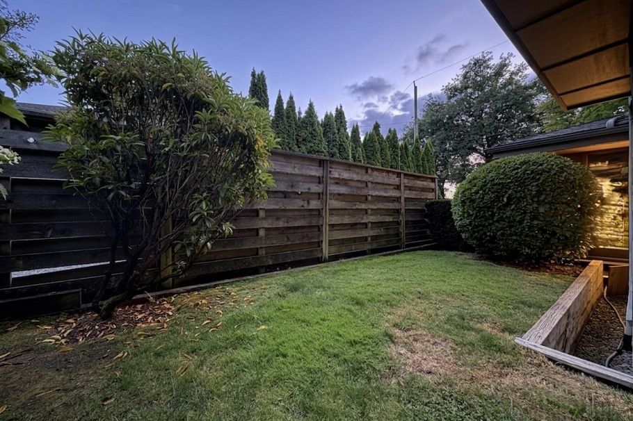 2982 Chesterfield Avenue North Vancouver, BC - 17
