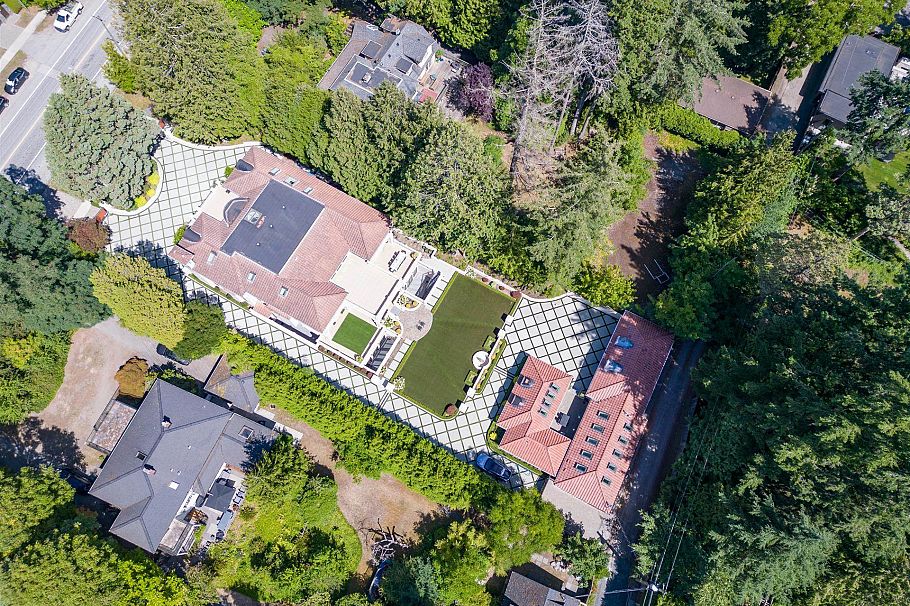 4768 W 4th Avenue Vancouver, BC - 36