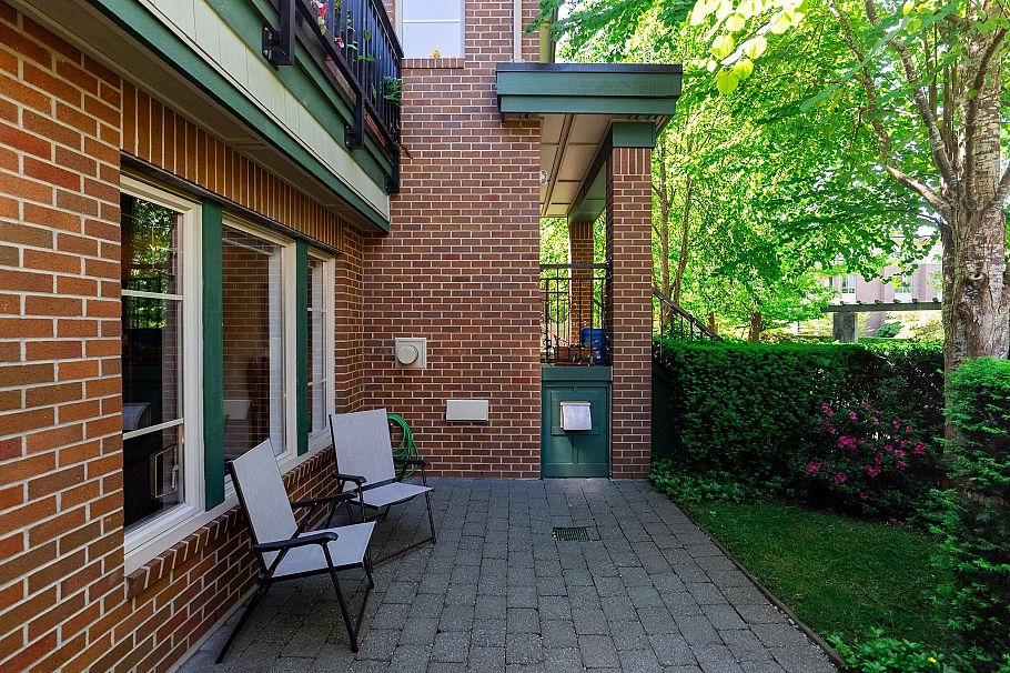 6230 Logan Lane Vancouver, BC - 32