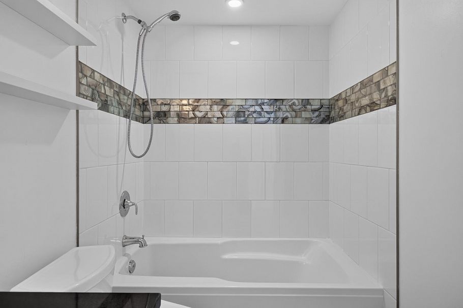 401 688 E 16th Avenue Vancouver, BC - 33