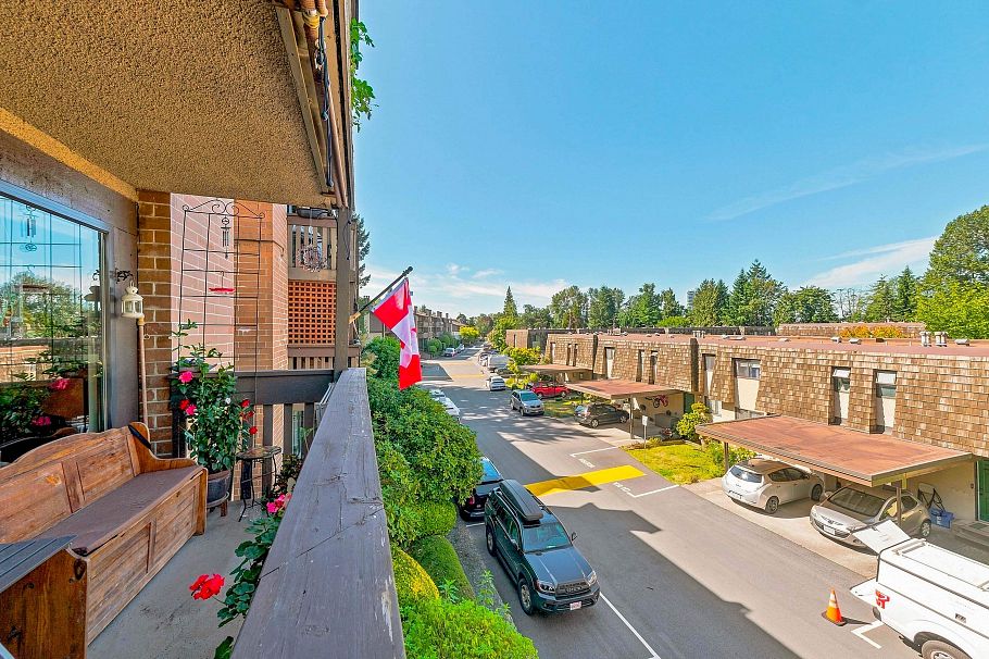 1059 Old Lillooet Road North Vancouver, BC - 14