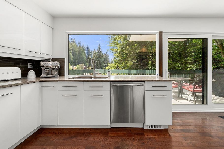 2086 Rivergrove Place North Vancouver, BC - 3