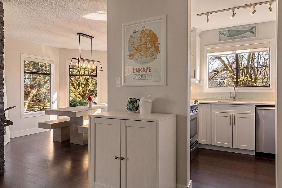 2427 W 6th Avenue Vancouver, BC - 8