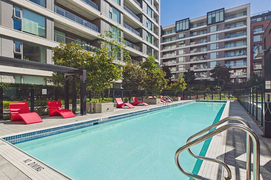 1573 W 57 Avenue Vancouver, BC - 34
