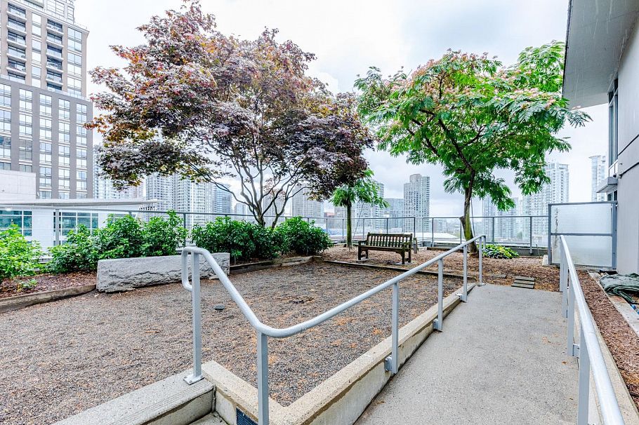 804 1133 Homer Street Vancouver, BC - 38