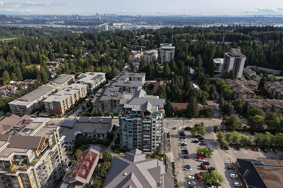 902 1210 E 27th Street North Vancouver, BC - 35