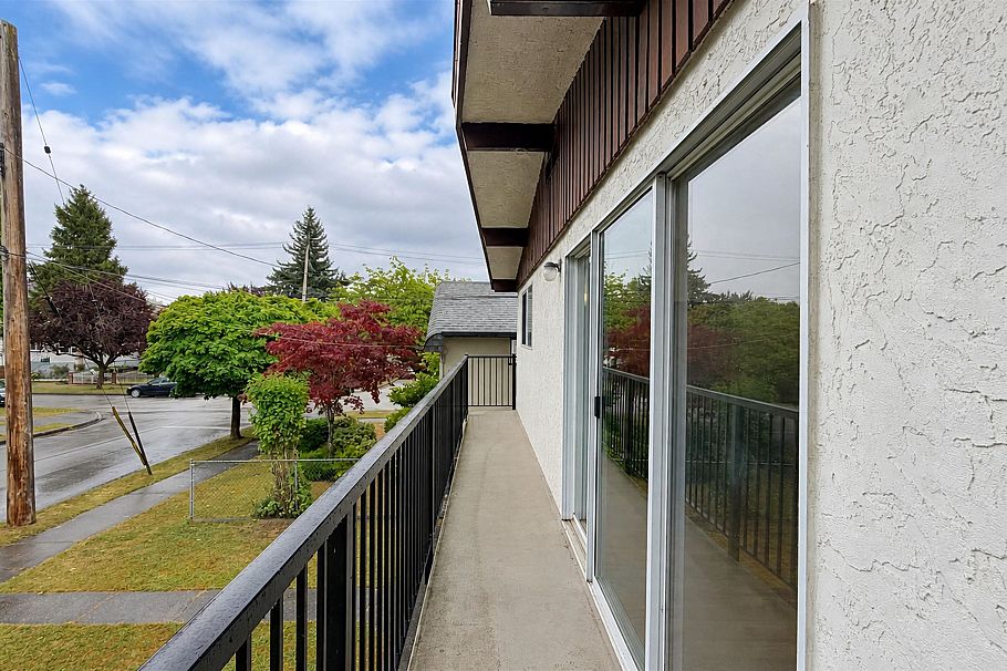 2184 E 35th Avenue Vancouver, BC - 11