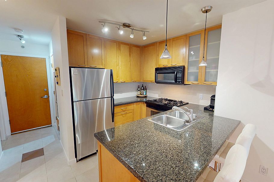 603 989 Richards Street Vancouver, BC - 4