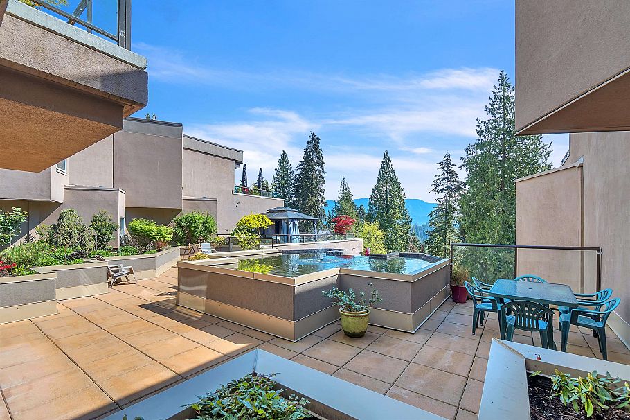 207 1500 Ostler Court North Vancouver, BC - 28