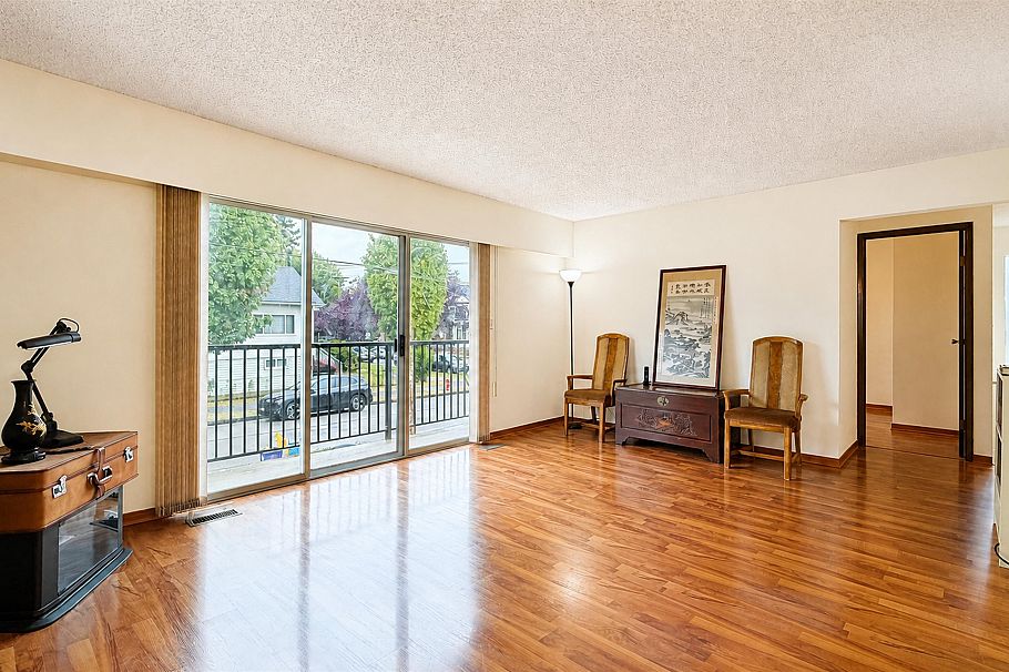 2184 E 35th Avenue Vancouver, BC - 5