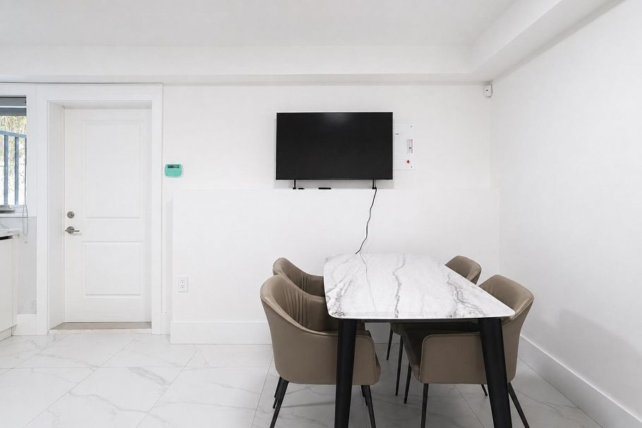 3586 W 42nd Avenue Vancouver, BC - 19