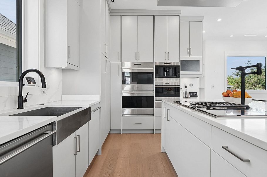 72 E 57th Avenue Vancouver, BC - 16