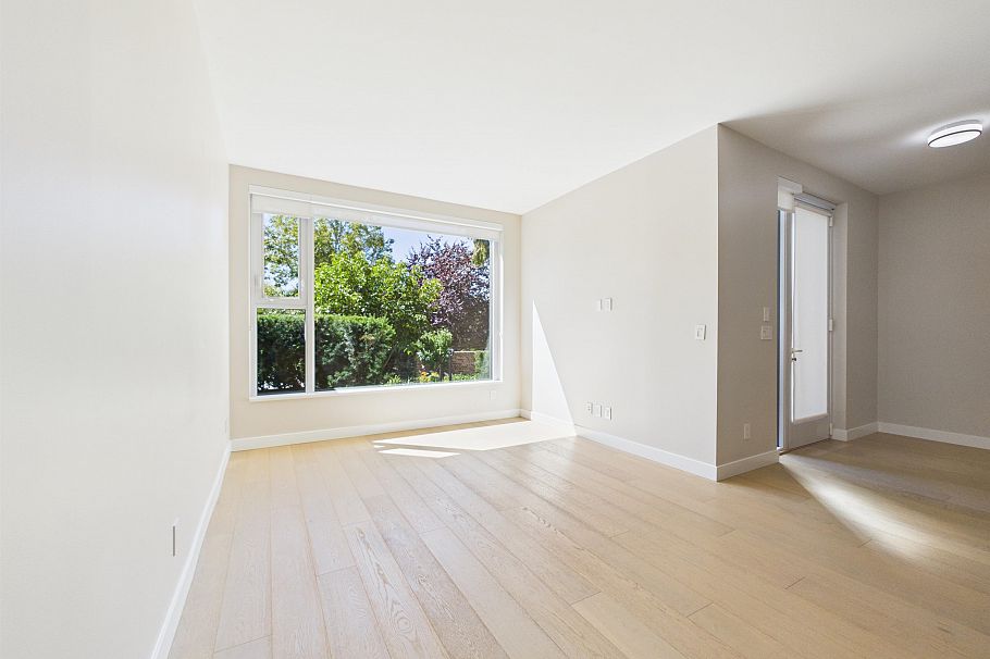 1573 W 57 Avenue Vancouver, BC - 8