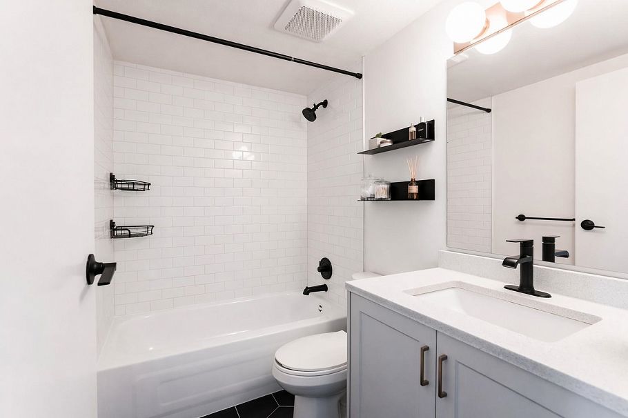 327 418 E Broadway Street Vancouver, BC - 26