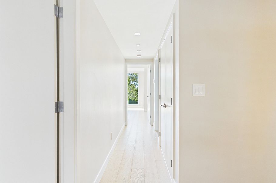 1573 W 57 Avenue Vancouver, BC - 18
