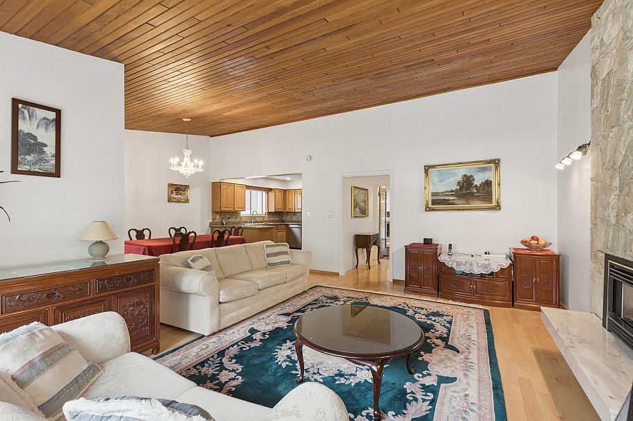 5609 White Pine Lane North Vancouver, BC - 6