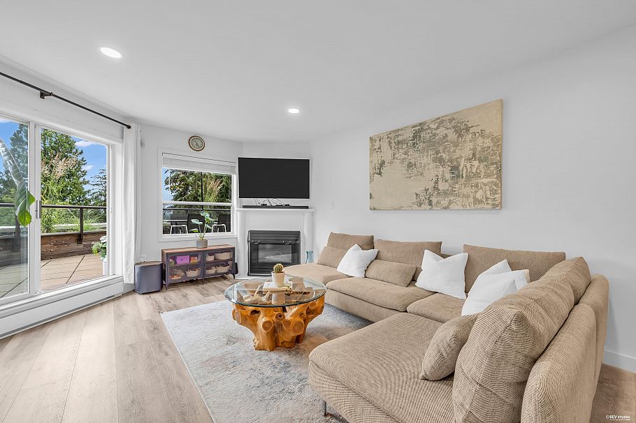 604 1500 Ostler Court North Vancouver, BC - 4