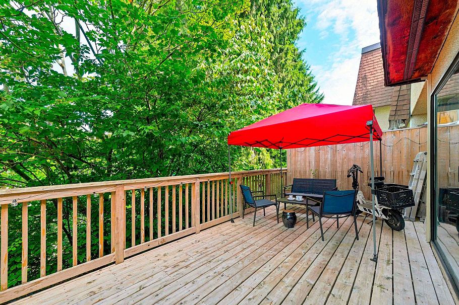 877 Old Lillooet Road North Vancouver, BC - 14