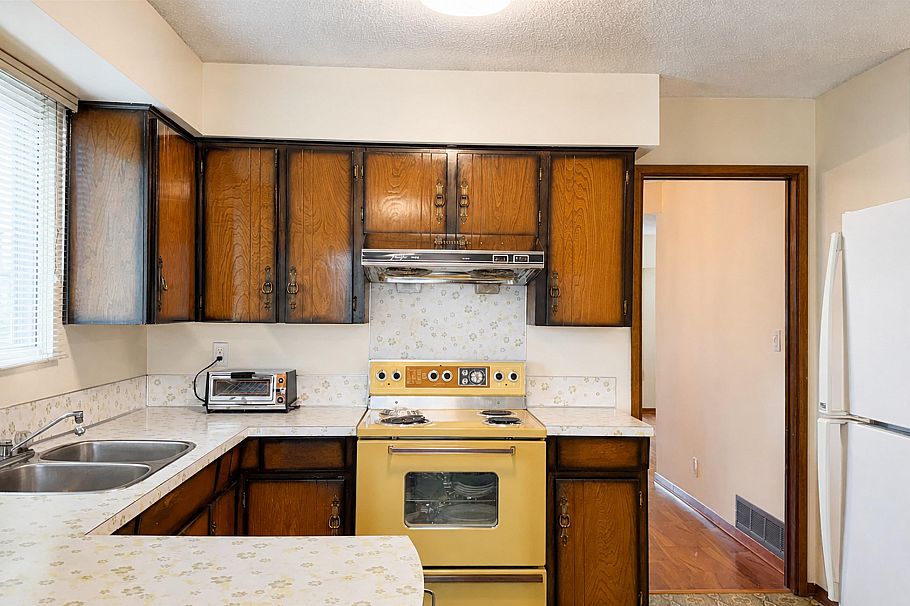 2184 E 35th Avenue Vancouver, BC - 8