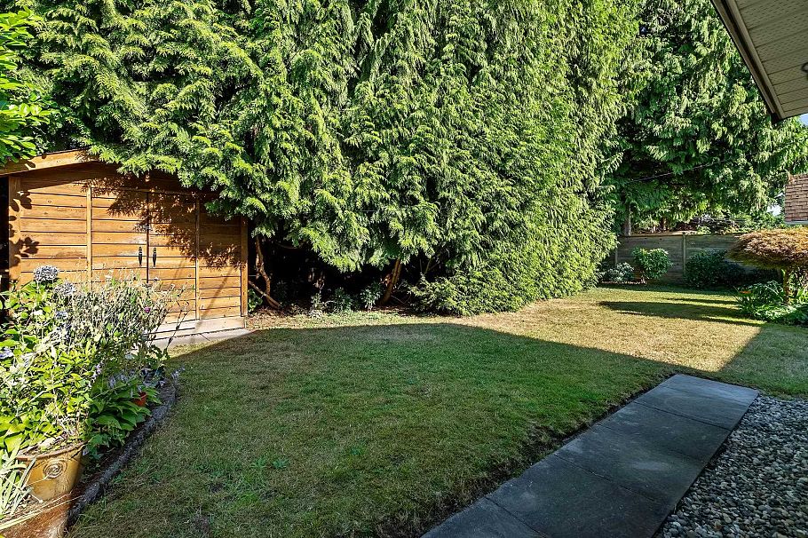 1216 Pinewood Crescent North Vancouver, BC - 31