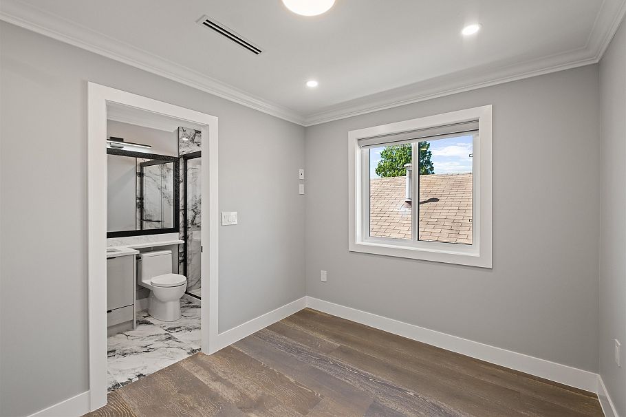 812 Montroyal Boulevard North Vancouver, BC - 17