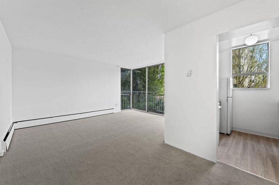 203 1250 Burnaby Street Vancouver, BC - 3
