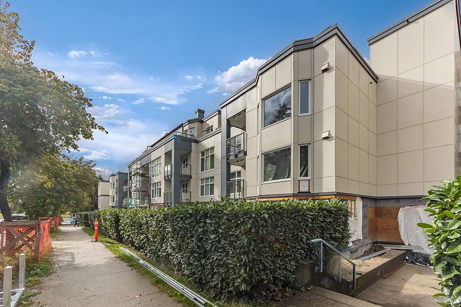 107 2533 Penticton Street Vancouver, BC - 3
