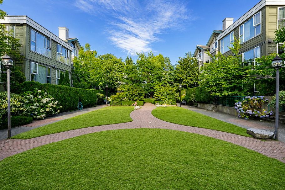 402 228 E 18th Avenue Vancouver, BC - 20