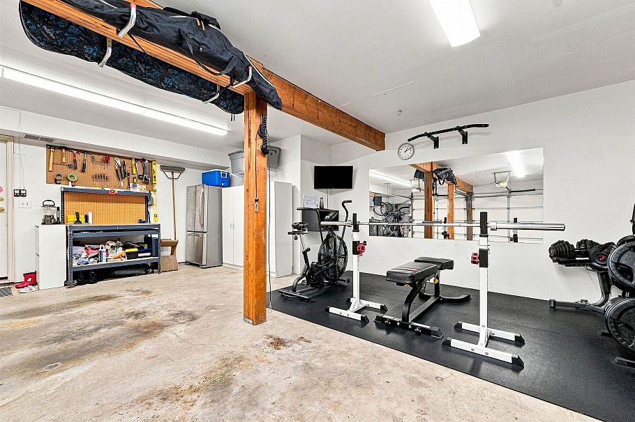 5723 Owl Court North Vancouver, BC - 33