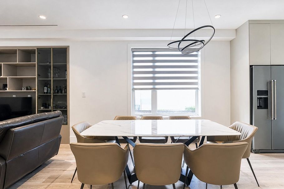 3586 W 42nd Avenue Vancouver, BC - 3